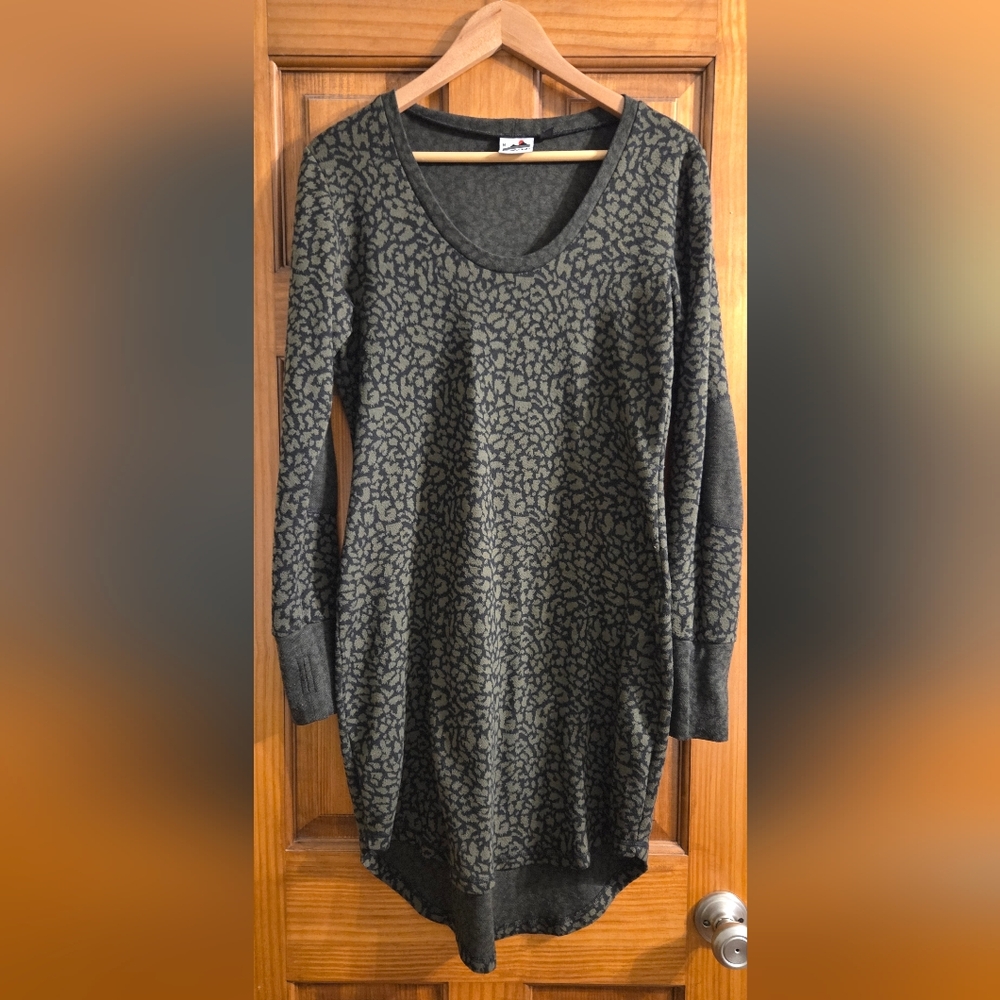 Kavu Gray & Green Dress